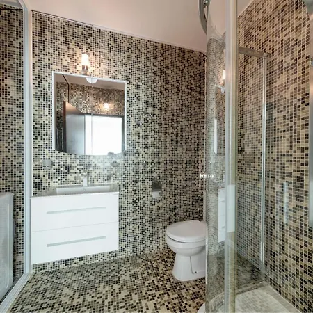 Seaside Luxury - Sarafovo Apartment *